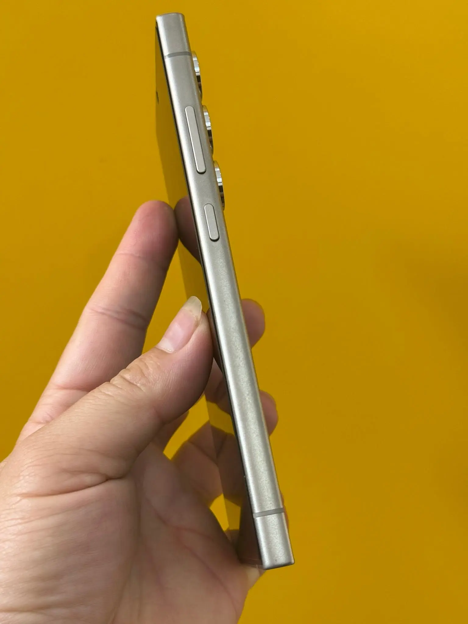 Smartphone Samsung cu luon duoc gia kha tot khi den cua hang Nhân Mobile